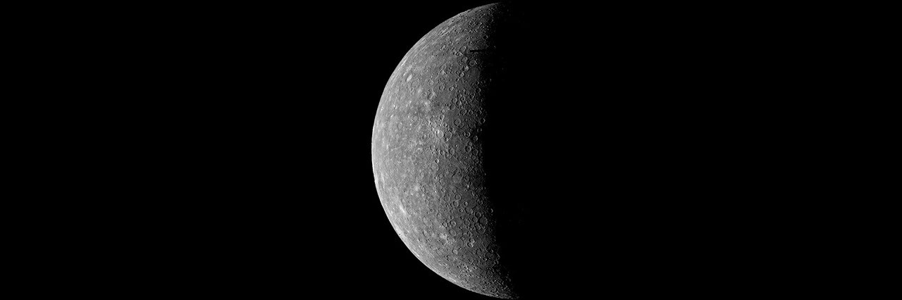 Первый снимок Меркурия аппаратом Mariner 10 в марте 1974 года.